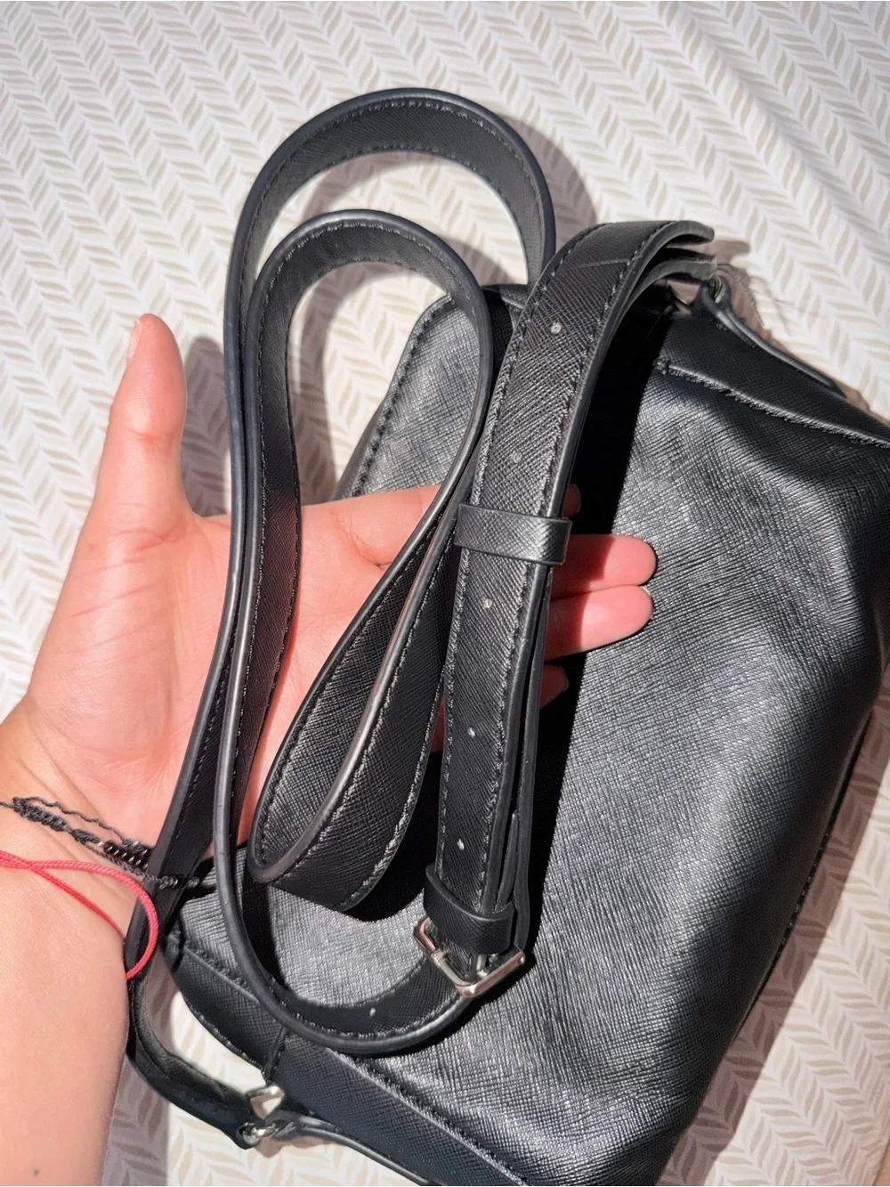 GUESS Los Angeles Black Crossbody Bag
